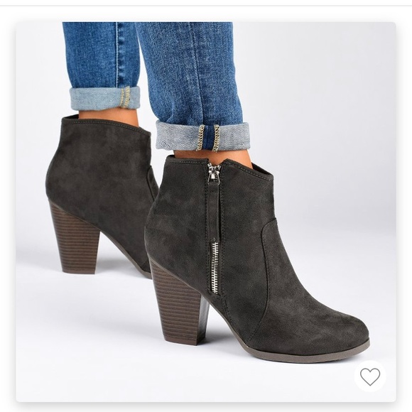 Journee Collection | outside zip | stacked heeled booties - Picture 3 of 9